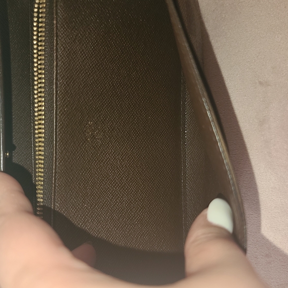 Louis Vuitton Damier Porte Feuille Sarah Long Bifold Wallet - Picture 5 of 14